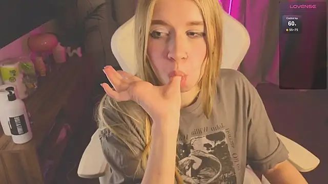 hey_0x's cam snapshot