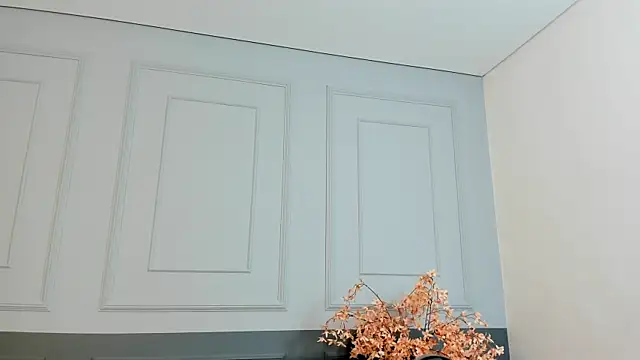 ZaraLuuv live sex cam