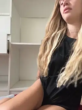 EmiliaCatalina live sex cam