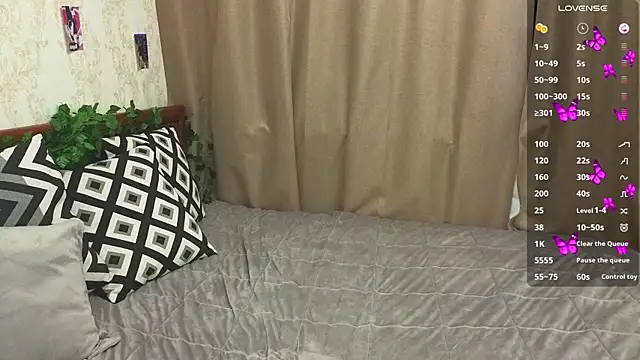 RenownedMister's cam snapshot