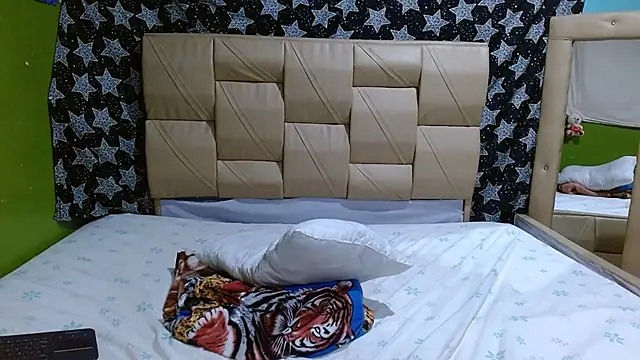 Stefanny_Taylor_'s cam snapshot