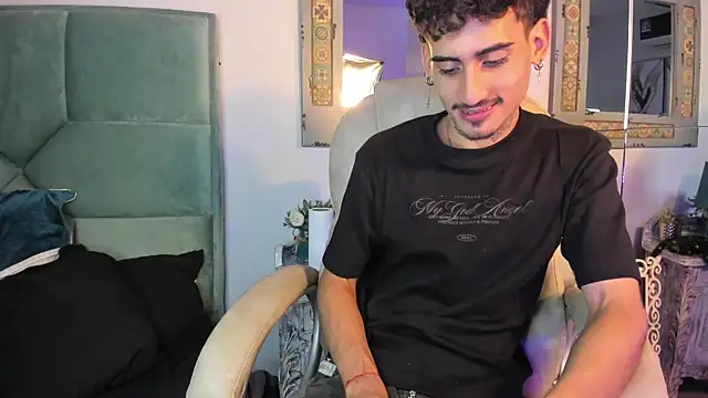 Mr_Strike live sex cam