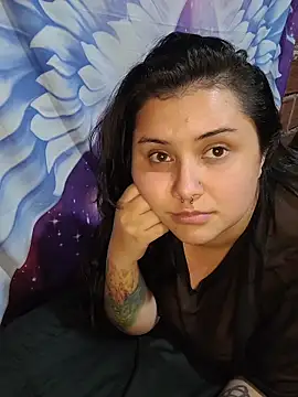 CurvyNoir's cam snapshot