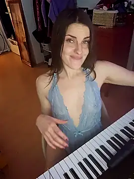 BelleFelicitas live sex cam