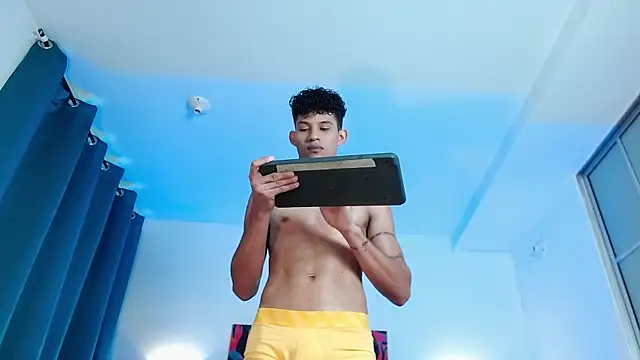 KamiSuarez live sex cam