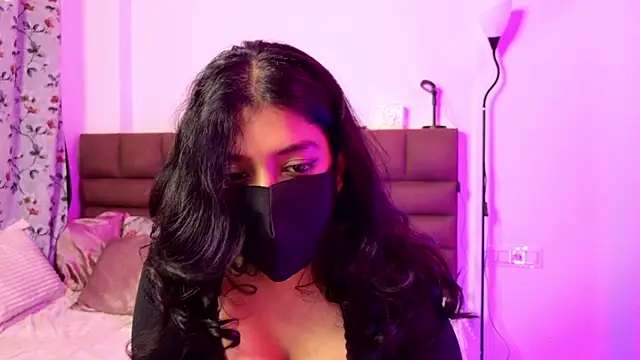 Gulaboo100's cam snapshot