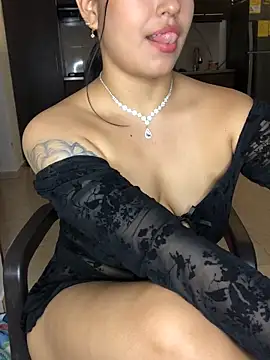 EmmaRossem live sex cam