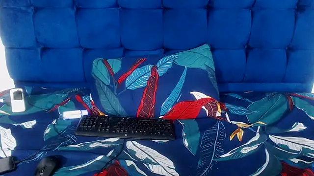 AriesCake's cam snapshot