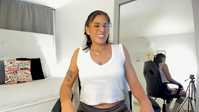 liaa_moretti_'s cam snapshot