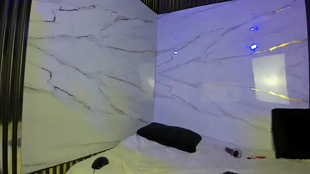 JuliethaBlonde's cam snapshot