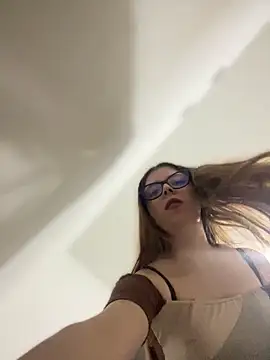 Cloew_Marz live sex cam