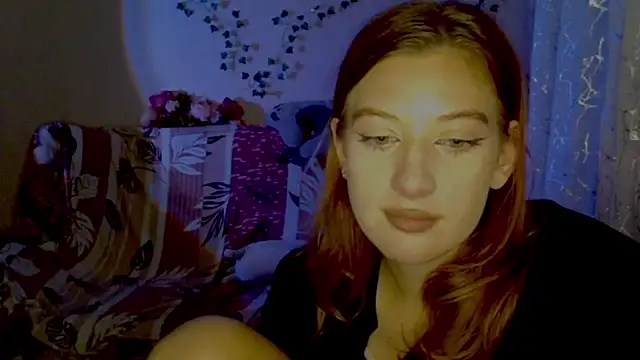 Lily_Ember's cam snapshot