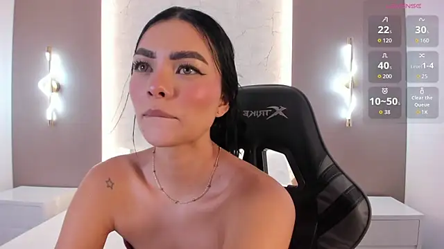 emily_tolson's cam snapshot