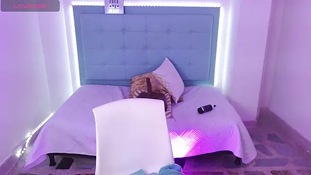 Kloe_Watson's cam snapshot