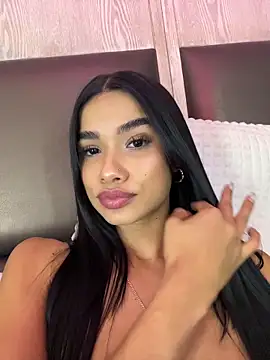 Bella_Smiith_'s cam snapshot