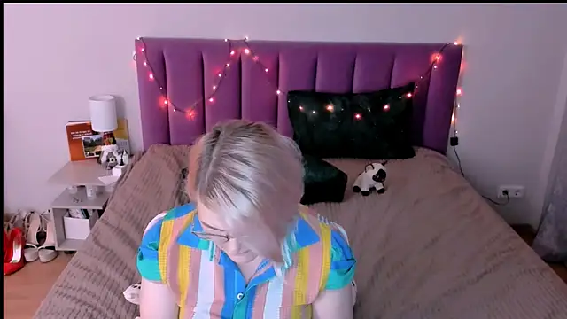 sabrinamacmarren's cam snapshot