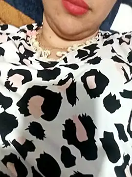 Rouzalinda's cam snapshot