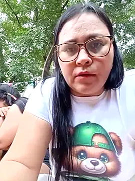 Dirty-Momm-Divorced-Hot's cam snapshot