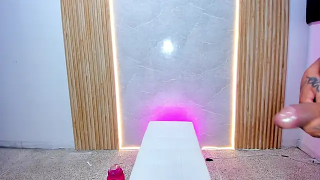 wild_demongirl's cam snapshot