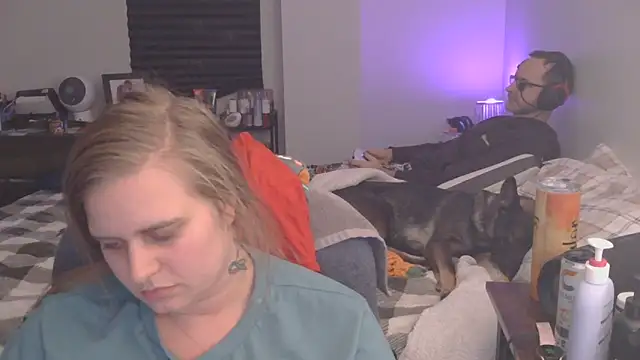 Sexyblonde12344's cam snapshot