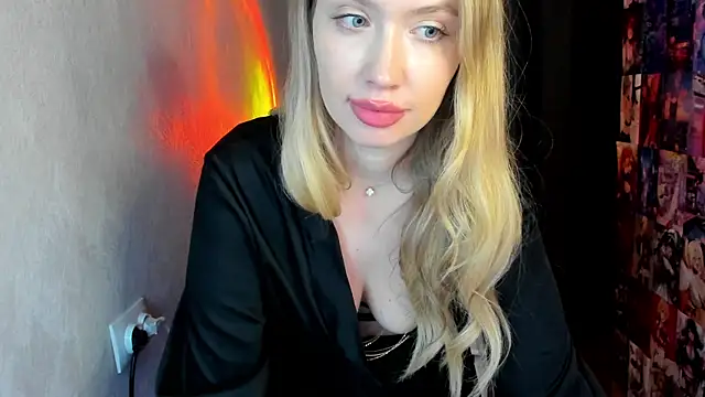 NicoleRiccii's cam snapshot