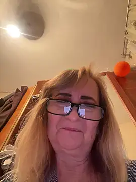 Irina2909@xh's cam snapshot