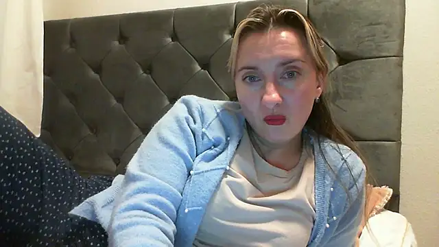 SusanCurt's cam snapshot