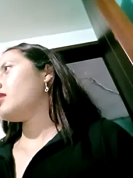 Hailey_1-2's cam snapshot