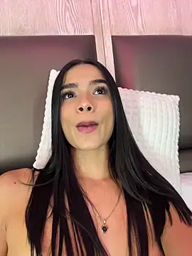 Bella_Smiith_'s cam snapshot