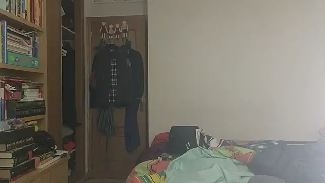 curiosillo83's cam snapshot