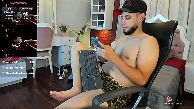 Maxcole_07's cam snapshot