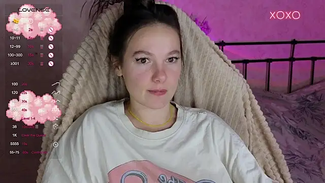 lil_luna_x's cam snapshot