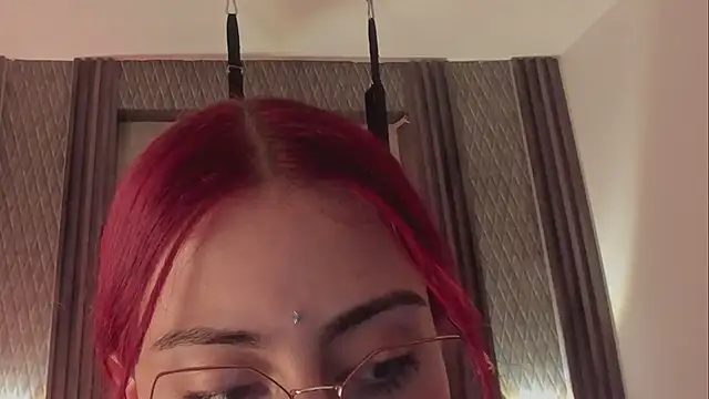 selene_red_'s cam snapshot