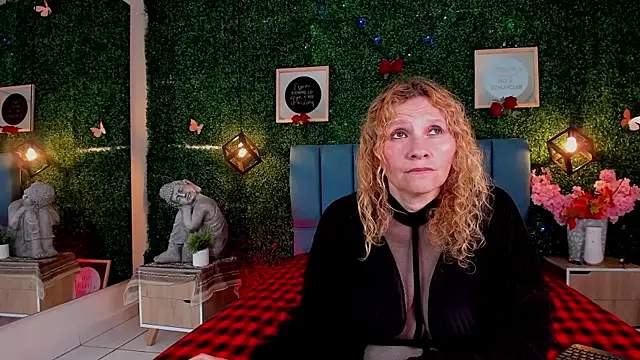 Evangelyne_rose's cam snapshot