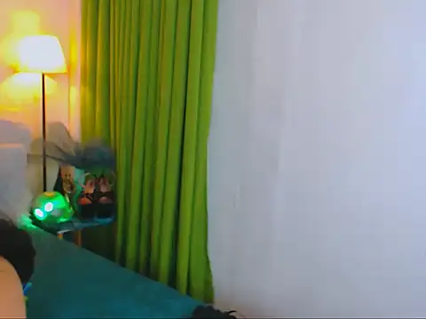 Alluring_Carmela live sex cam