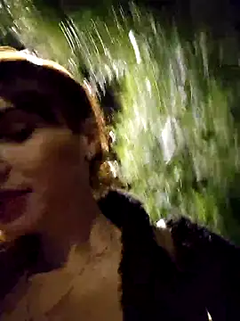 Irresistible24 live sex cam