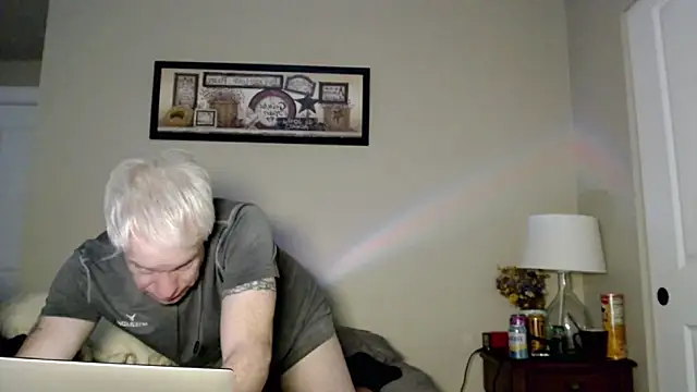 Snarfle82 live sex cam