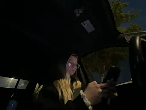 hatgirlsolo's cam snapshot