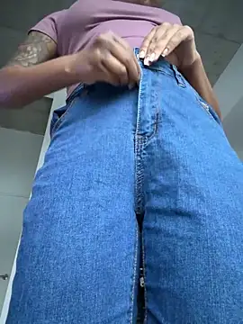 Your_Paris's cam snapshot