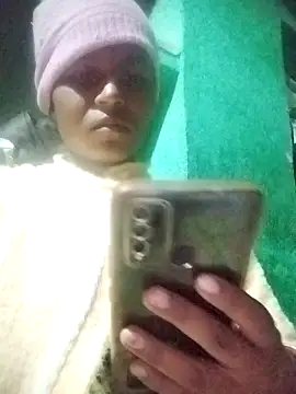 Riyahot366's cam snapshot