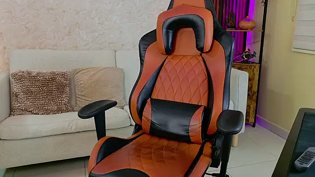 AdanReilly live sex cam