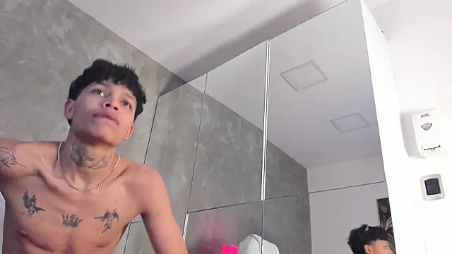 Renzo_Dogan's cam snapshot