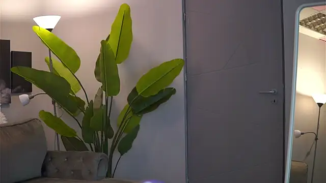 EllieRedd's cam snapshot