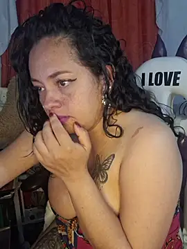 loreboobies1's cam snapshot