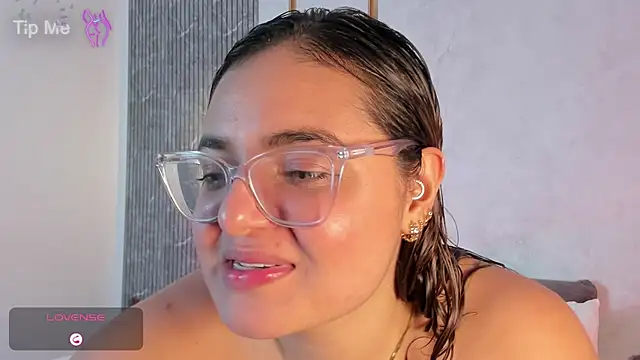 lilly_ass_'s cam snapshot