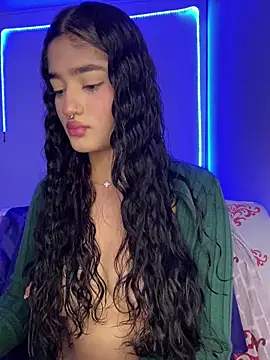 charlotte_9999's cam snapshot