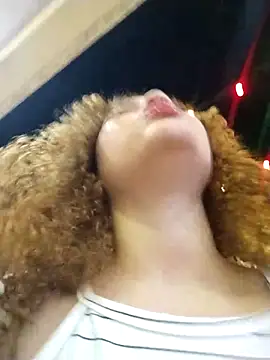 SirenRouge_69's cam snapshot