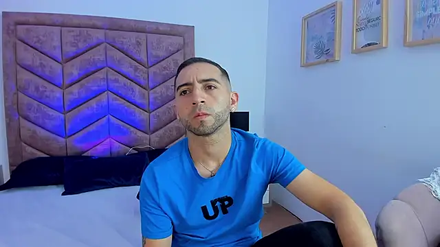 Lushian_Luna's cam snapshot