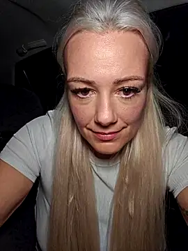 TessaWayne's cam snapshot