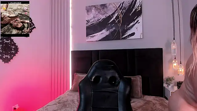 AtheneaRusell's cam snapshot